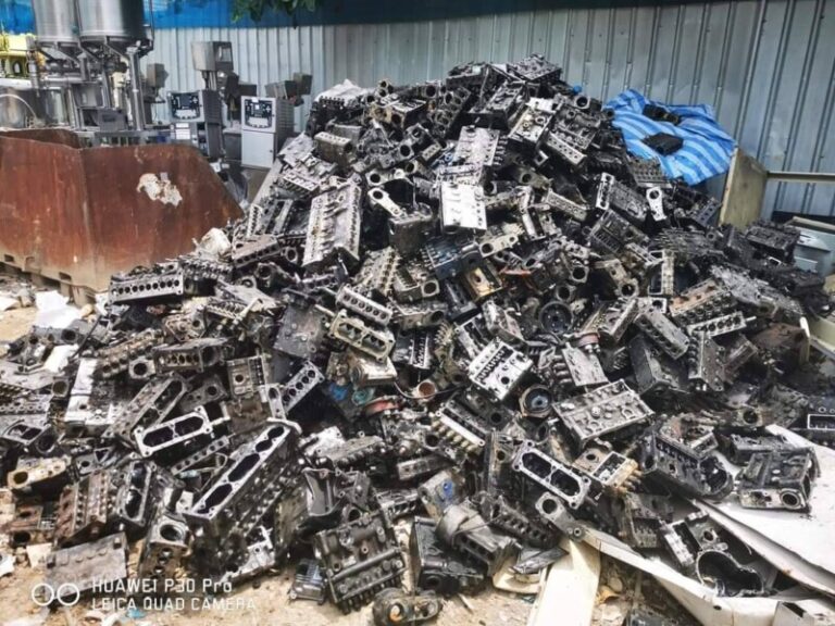 รับซื้อเศษเหล็กลาดพร้าว