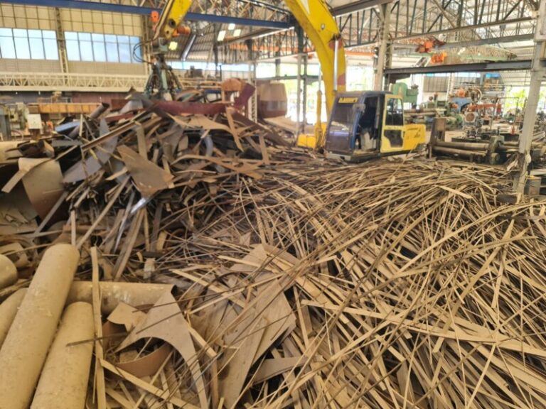 รับซื้อเศษเหล็กดินแดง